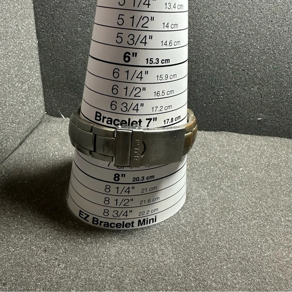 Vintage B.U.M. Equipment Mens Quartz Watch Silver Tone Blue Day Date Dial Workin - Picture 10 of 11